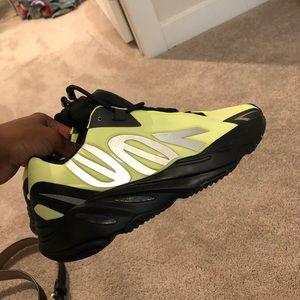 Yeezy 700